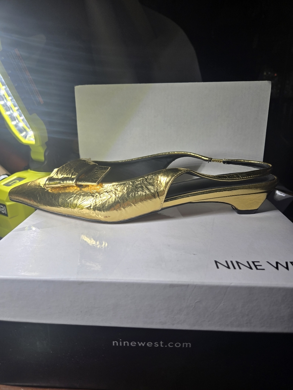 Elegant Gold Women's Shoes with Bow Detail - Picture 6 of 6